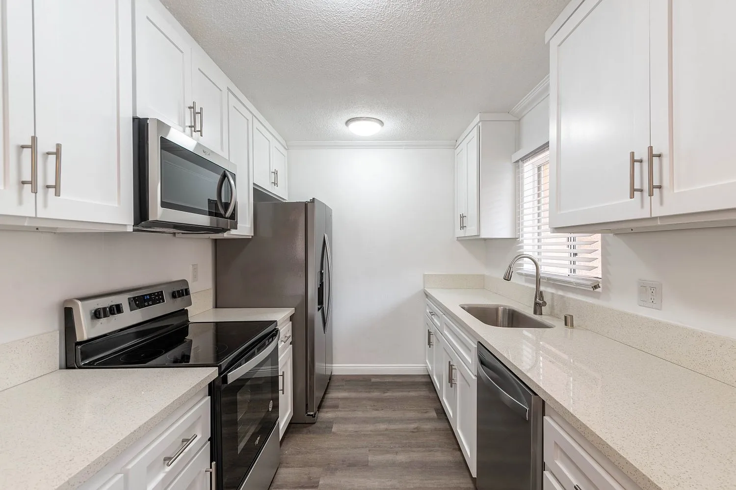 2 bed, 742 sqft, $2,250 — Photo 4