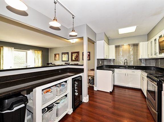 4th image of 4250 Saratoga Ave APT L306