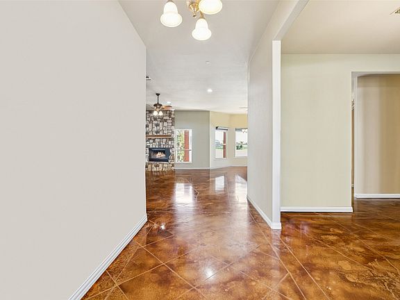 5th image of 2751 Mitchell Rd