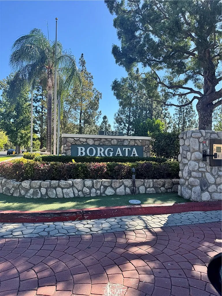 2 bed, 1008 sqft, $2,595 — Photo 1