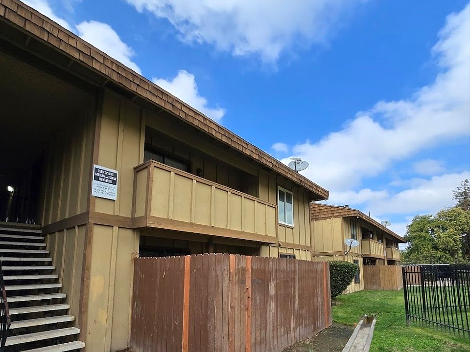 1st image of 1221 N Peach Ave APT 227