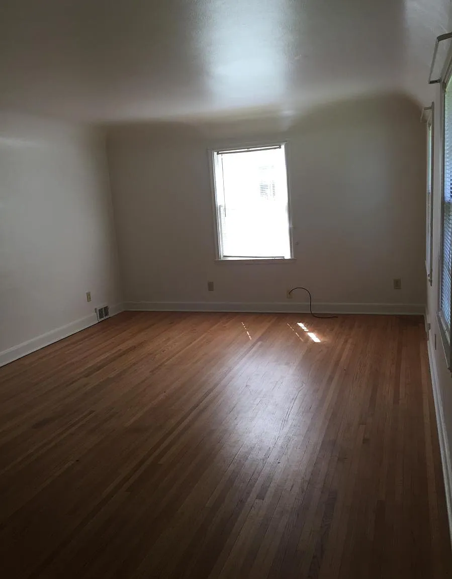 2 bed, $1,150 — Photo 2