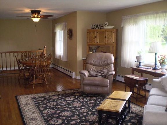 4th image of 20 Sunnydell Cir
