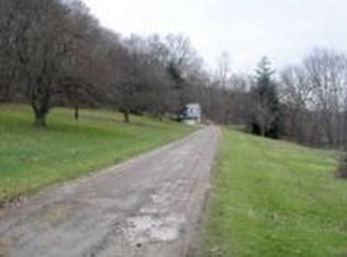 2242 Morrow Rd, Upper St Clair, PA 15241