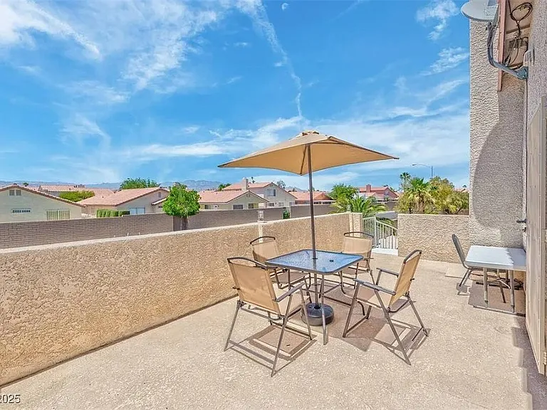 4823 Illustrious St — Photo 30