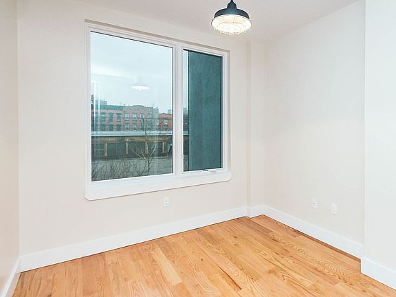 5th image of 189 Johnson Ave APT 3R