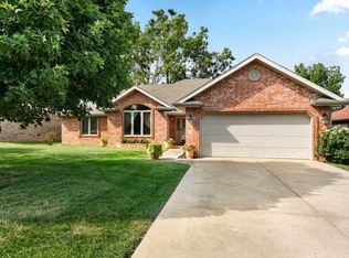 3665 W Driftwood St, Springfield, MO 65807