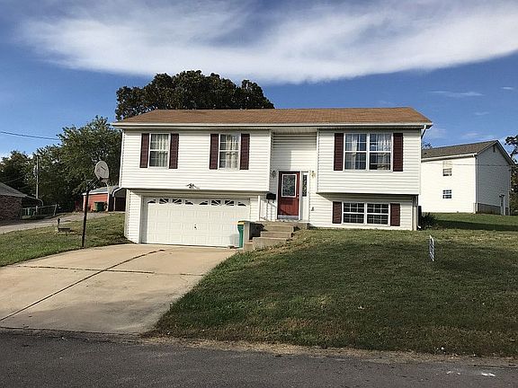 2nd image of 804 W Kelley St