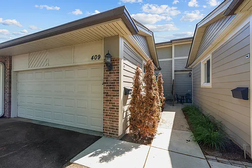 409 Mallard Dr Photo 1