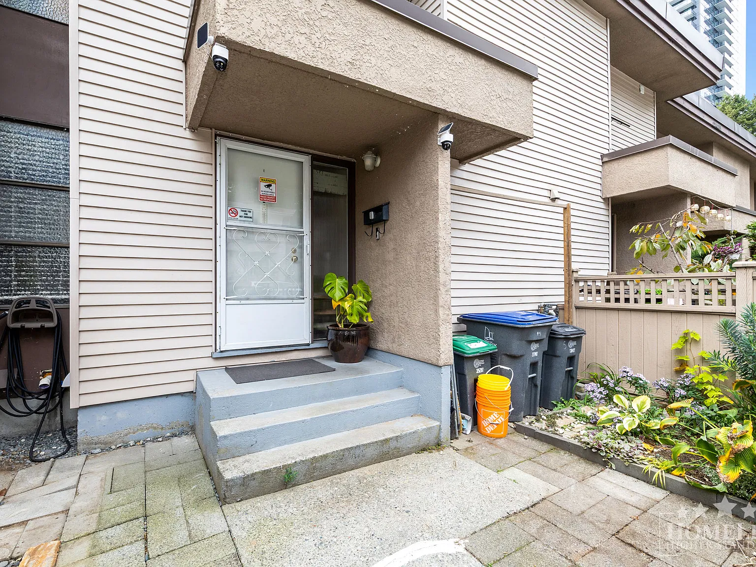 13755 102 Ave — Photo 2