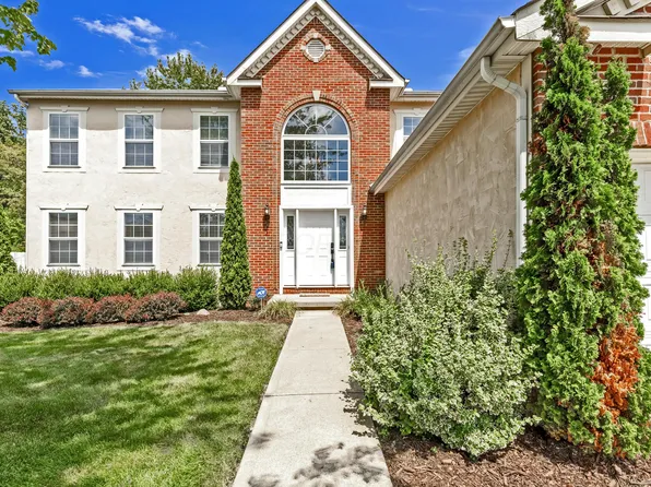 8138 Slate Ridge Blvd, Reynoldsburg, OH 43068