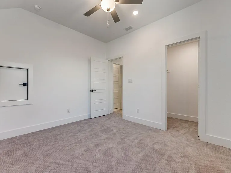 4421 Bandera Dr — Photo 27