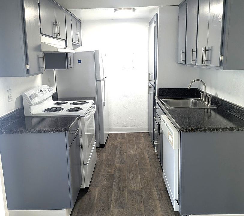 1st image of 2322 Q St #15-21