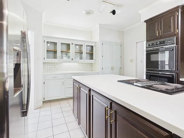 1178 Oval Dr — Photo 17