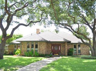 2331 Castle Rock Rd, Carrollton, TX 75007