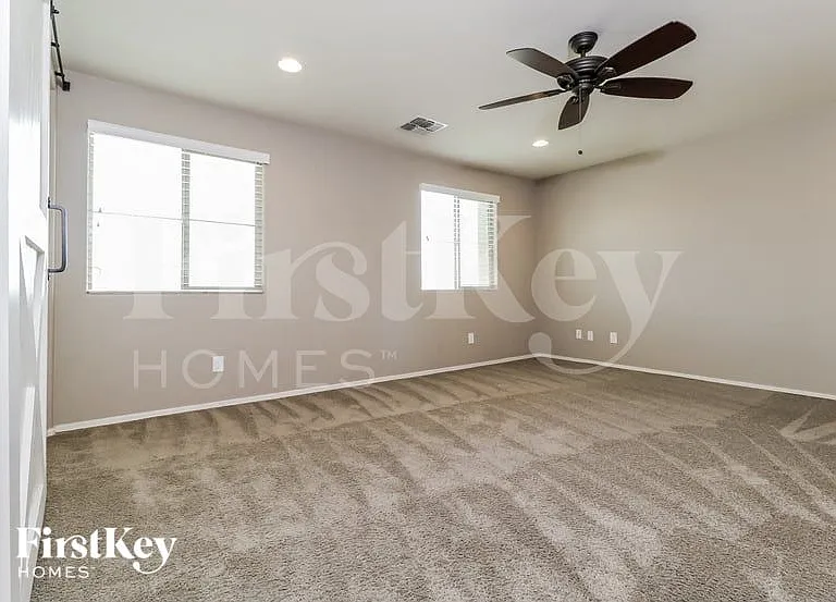 12042 W Hide Trl — Photo 8