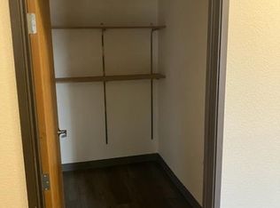 922 Sunset Rd #06B04BF7D, Pt Washington, WI 53074