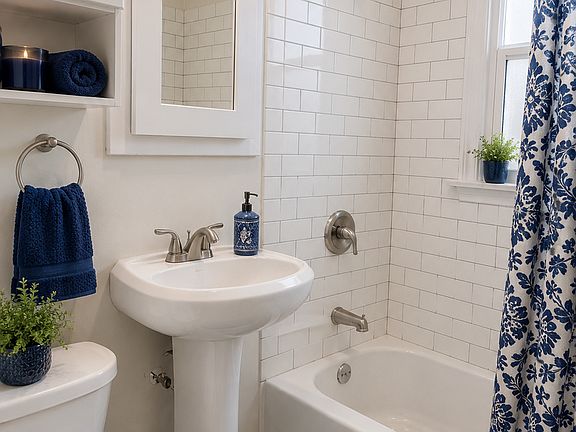 4th image of 1021 Coronado Ave APT 4