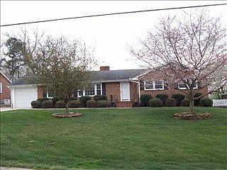 5th image of 102 Mimosa Dr