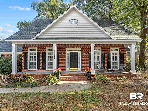 4th image of 30934 Wakefield Dr