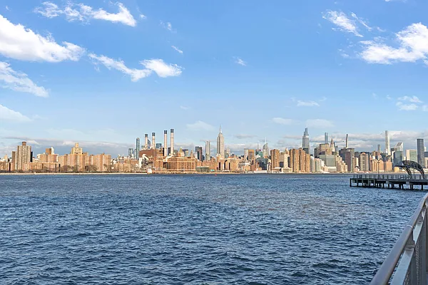 Rented by Compass | media 25