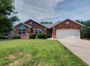 805 Benson Pl, Nixa, MO 65714