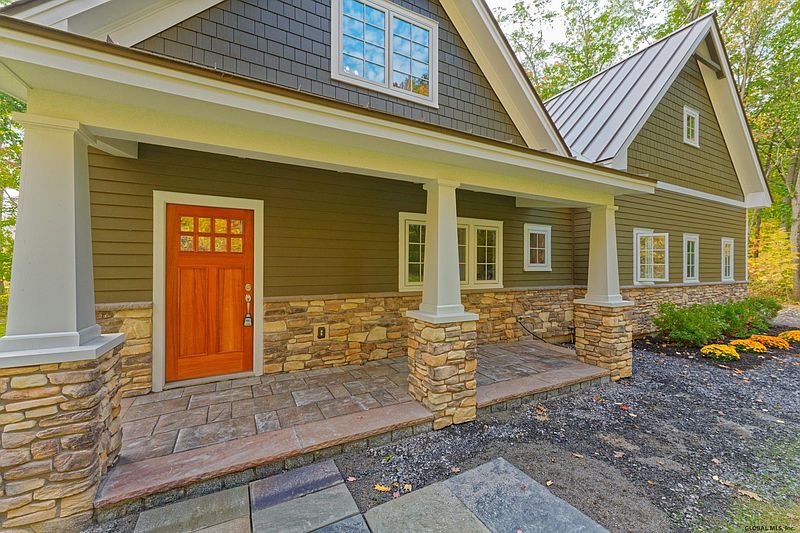 4th image of 38 RIVERVIEW Road