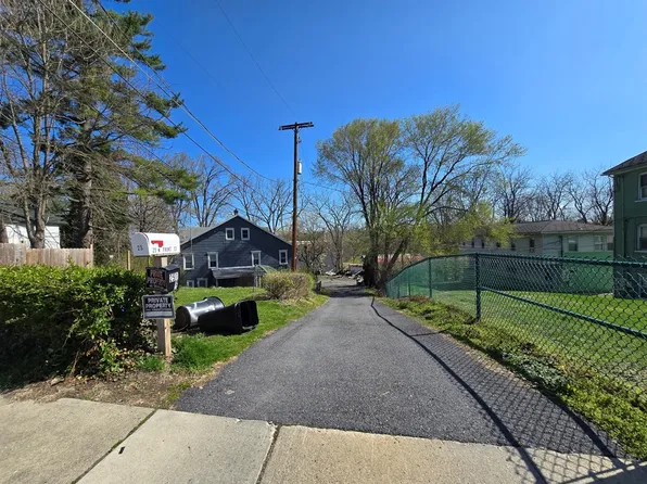 275 N Front St, Coplay, PA 18037