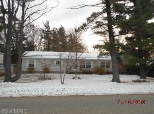 332 S Meyers Rd, Ludington, MI 49431