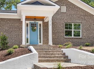 610 Abington Dr, Concord, NC 28025