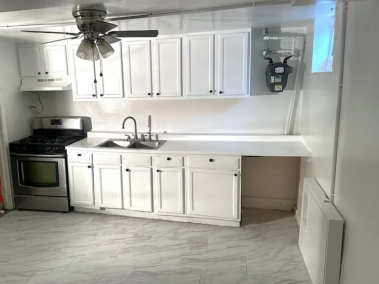 419 Gusryan St #1 — Photo 5