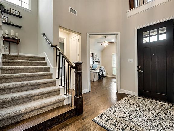 4th image of 6700 Marina Cir