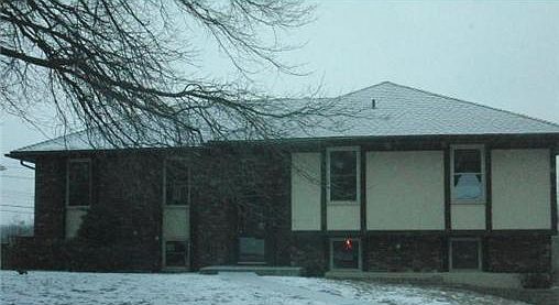 4th image of 15010 E 33rd St S