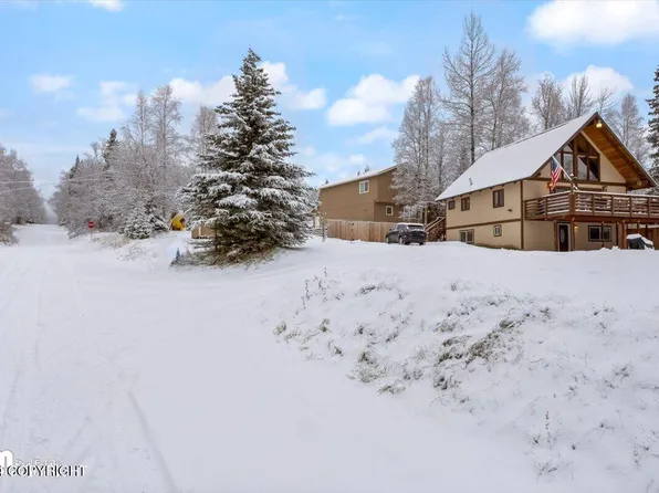 19112 2nd St, Eagle River, AK 99577