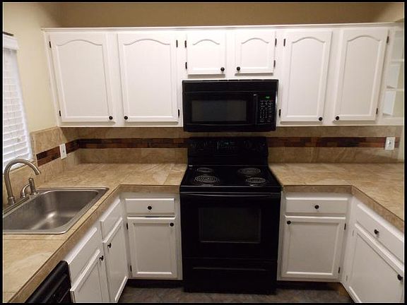 5th image of 11666 N 28th Dr Unit 108