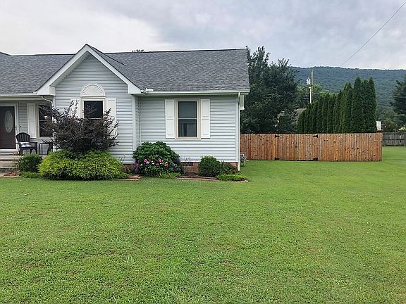 3rd image of 155 Charlene Pl