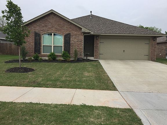 3rd image of 1508 Eagle Dr