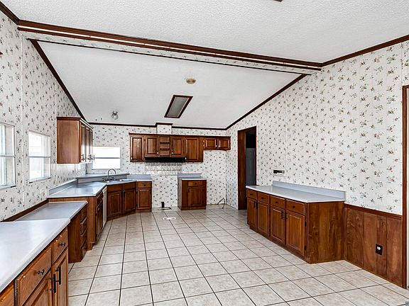 5th image of 9737 Deer Run Ave