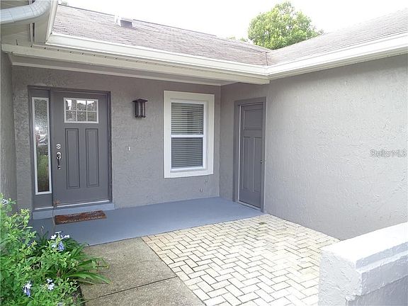 3rd image of 1068 Gwyn Cir