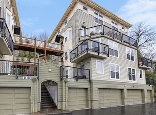 423 NW Uptown Ter UNIT 1A, Portland, OR 97210