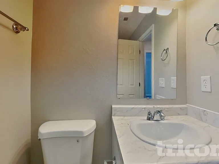 5708 Green Apple Dr — Photo 16