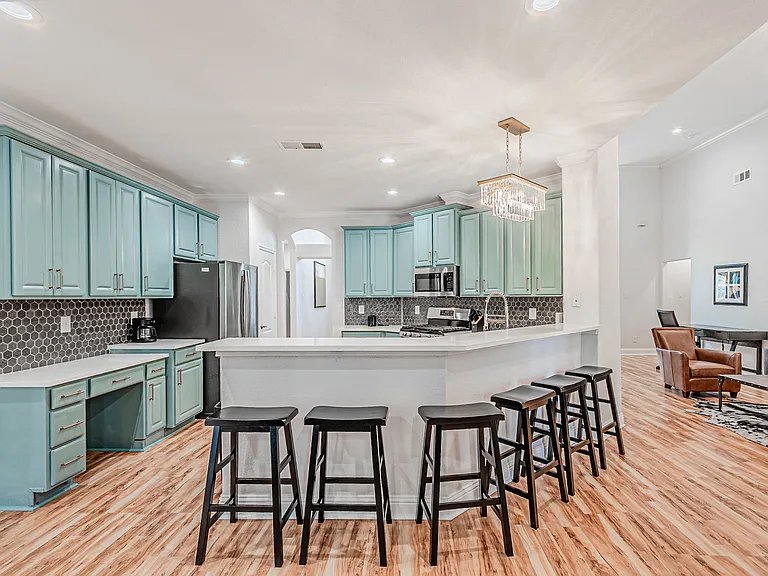 4224 Las Brisas Dr — Photo 9