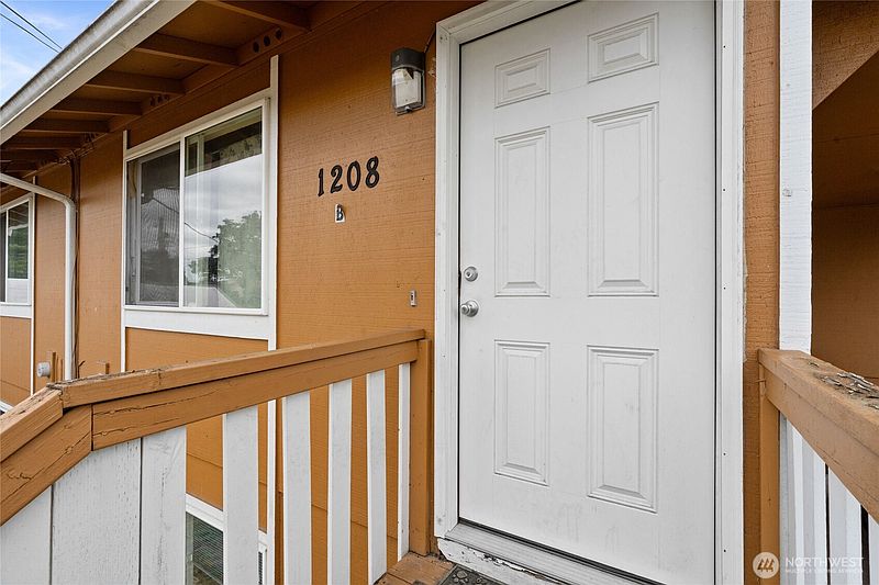 2nd image of 1208 111th Street S