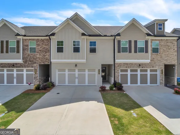 5052 Silver Fox Trl, Oakwood, GA 30566