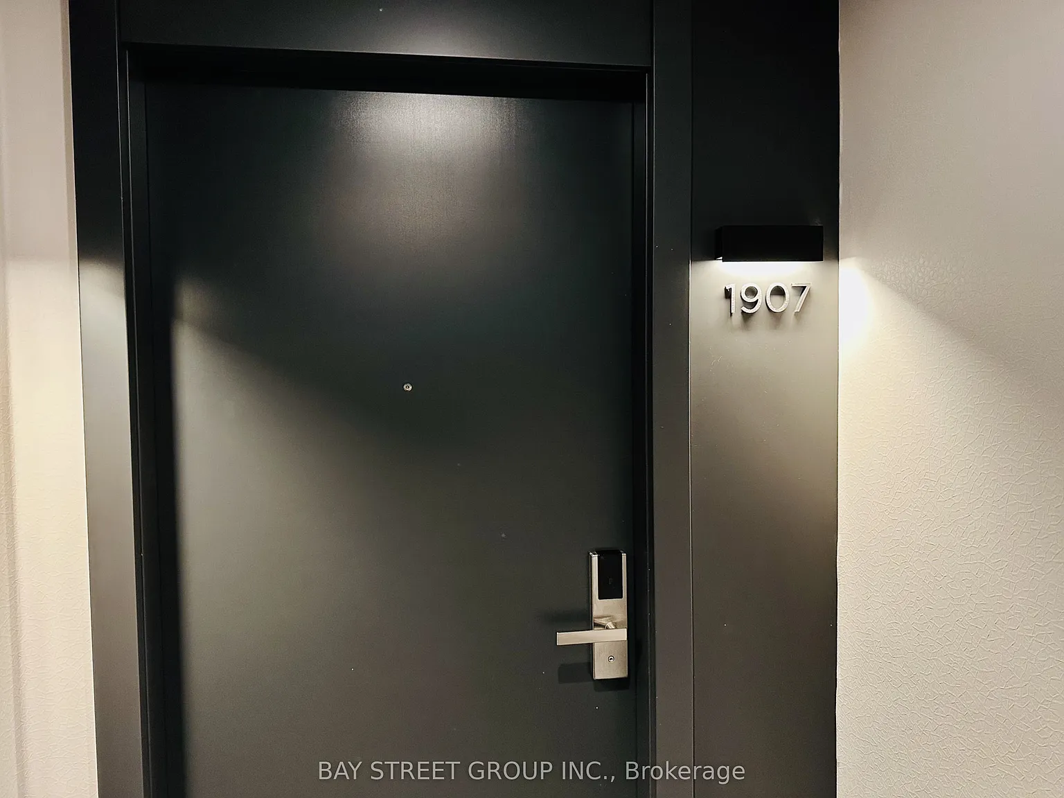 2 bed, $2,500 — Photo 4