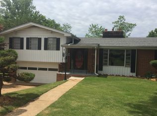 7852 Contour Dr, Saint Louis, MO 63121