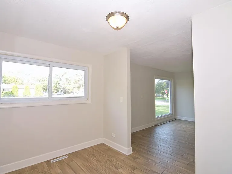 116 Center Rd — Photo 7