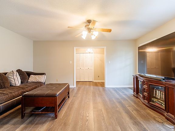 3rd image of 4001 Rubra Pl