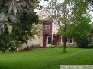 982 Connor Ave E, Maplewood, MN 55109