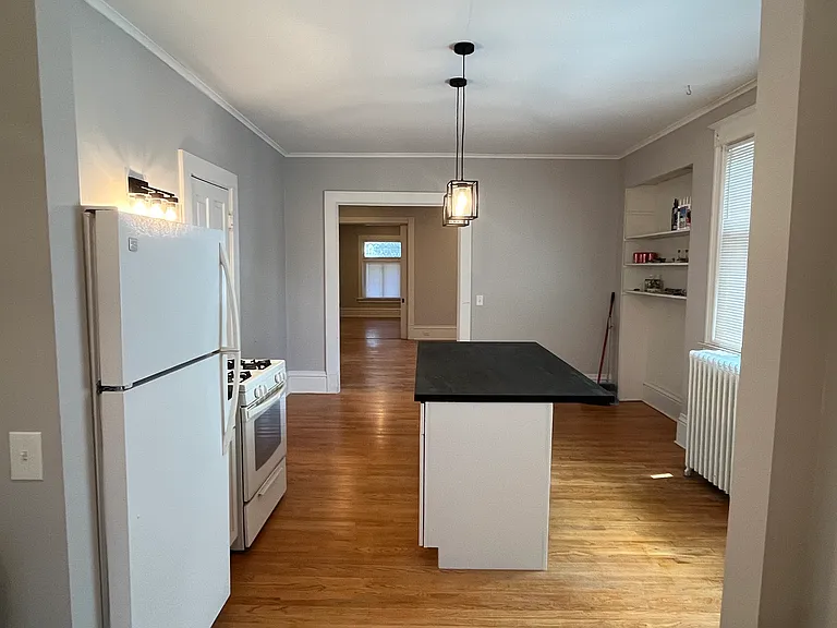 519 Coit Ave NE #1 — Photo 8